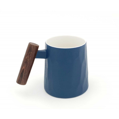 Taza porcelana y madera