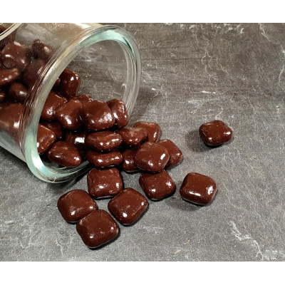 Cuadrados nougatine noir Valrhona